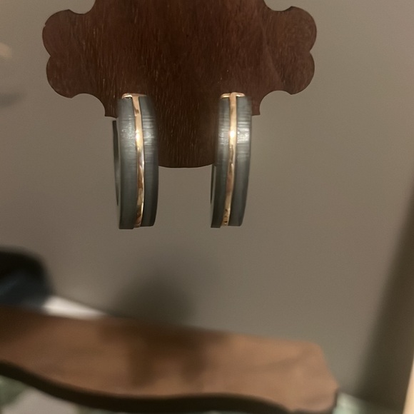 Vintage Jade Round Earrings - Picture 3 of 7